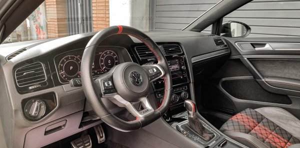 VOLKSWAGEN GOLF GTI TCR 2.0 DSG -PURE GREY-