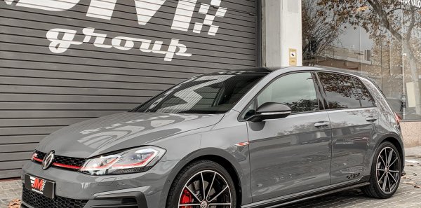 VOLKSWAGEN GOLF GTI TCR 2.0 DSG -PURE GREY-