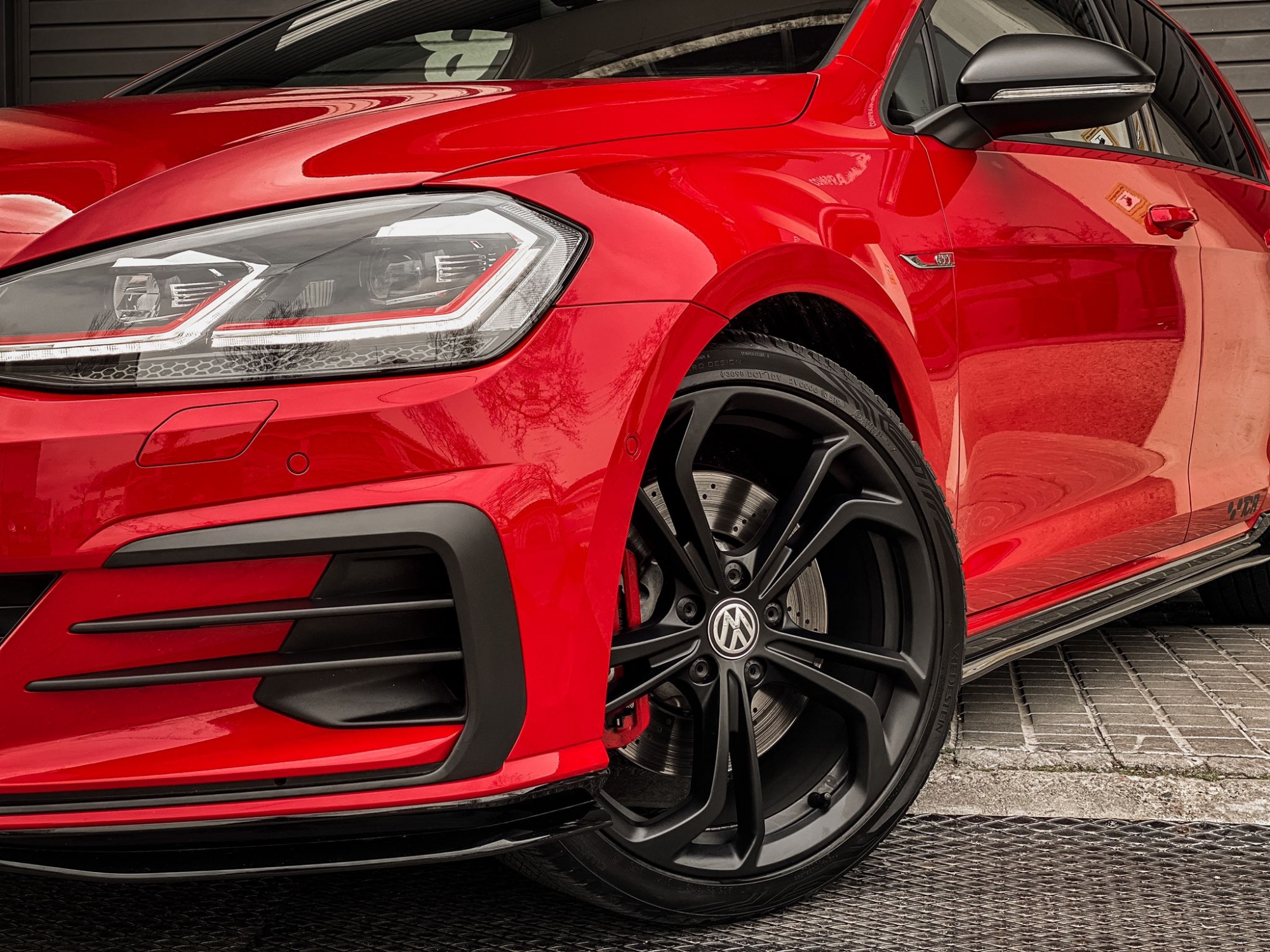 VOLKSWAGEN GOLF GTI TCR DSG7 -ROJO TORNADO, IMPECABLE ESTADO-