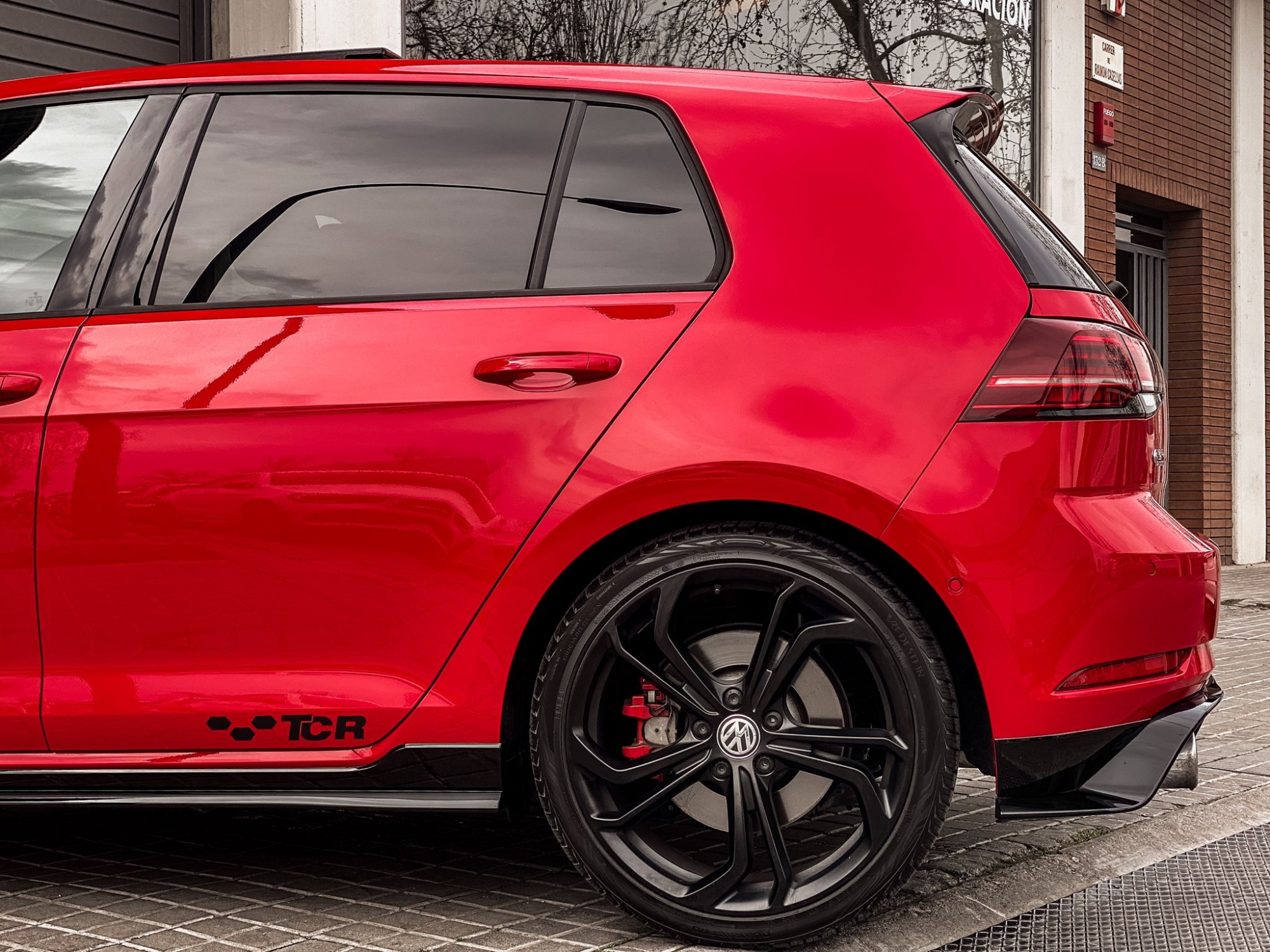 VOLKSWAGEN GOLF GTI TCR DSG7 -ROJO TORNADO, IMPECABLE ESTADO-