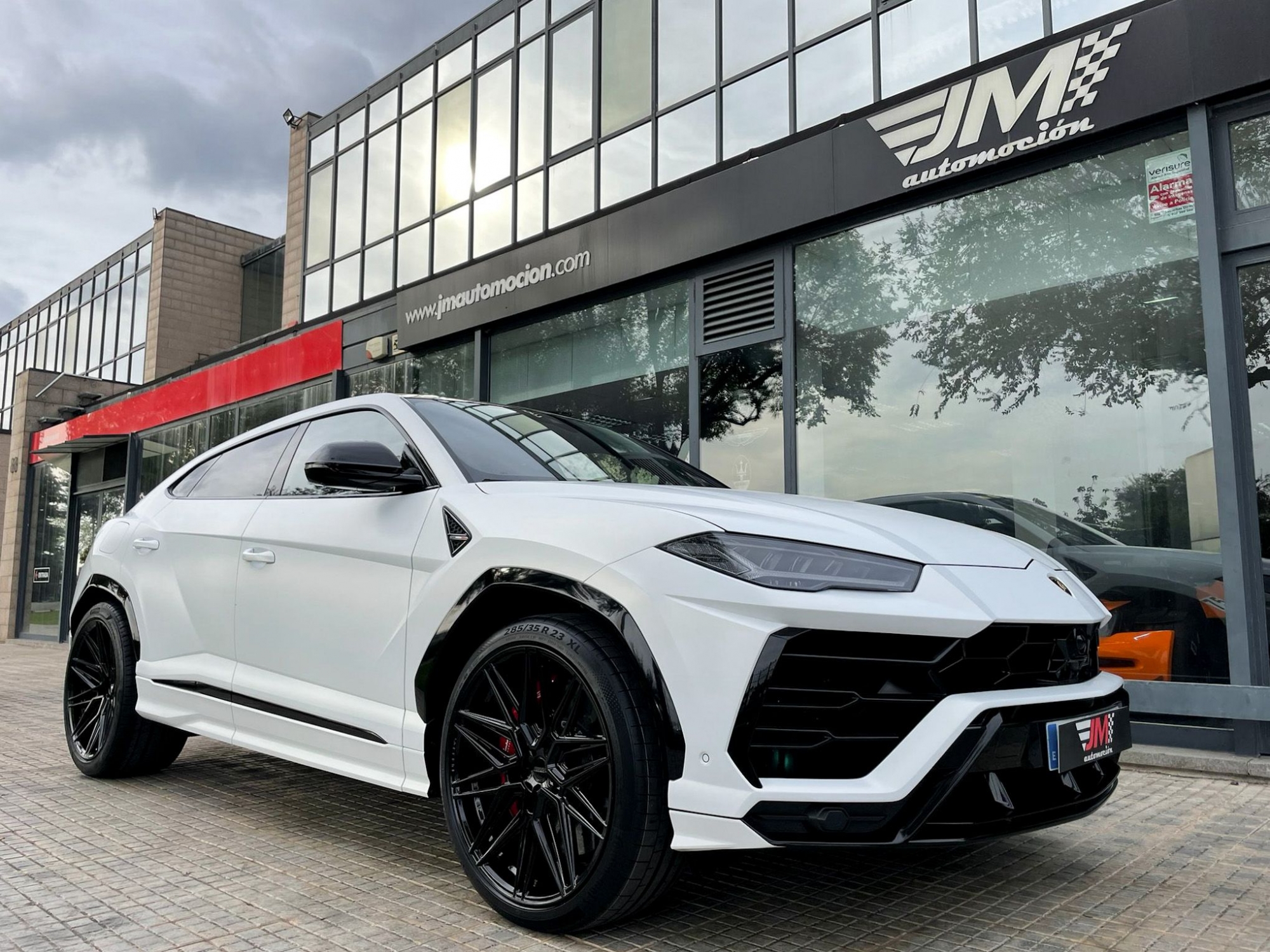 LAMBORGHINI URUS 4.0 V8 AUT. -ESCAPE DEPORTIVO NOVITEC-