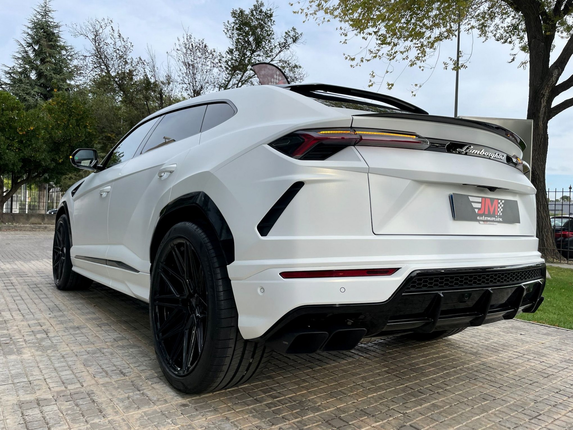 LAMBORGHINI URUS 4.0 V8 AUT. -ESCAPE DEPORTIVO NOVITEC-