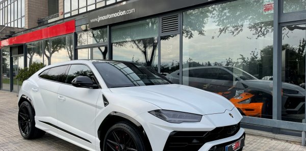 LAMBORGHINI URUS 4.0 V8 AUT. -ESCAPE DEPORTIVO NOVITEC-