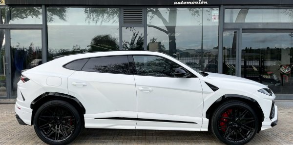 LAMBORGHINI URUS 4.0 V8 AUT. -ESCAPE DEPORTIVO NOVITEC-