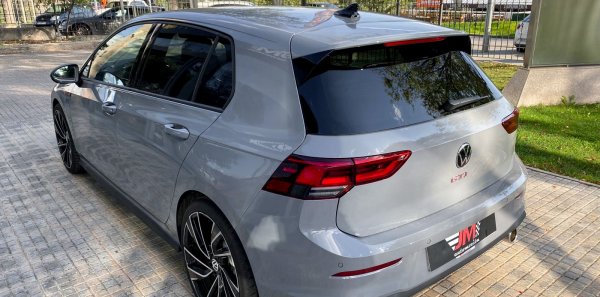 VOLKSWAGEN GOLF GTI MK8 DSG -COLOR GRIS DELFÍN-