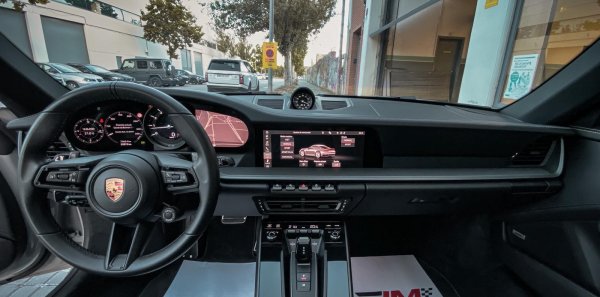 PORSCHE 911 992 CARRERA 4S COUPÉ -NACIONAL, GRIS CRAYÓN-