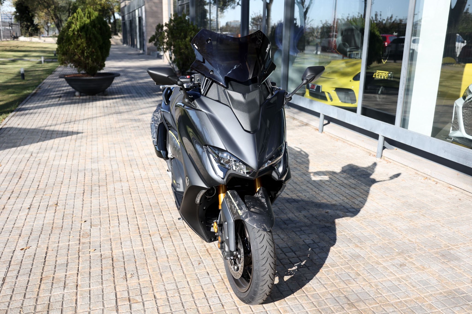 YAMAHA T-MAX XP 560D EDICIÓN 20 ANIVERSARIO -NACIONAL, ÚNICO PROPIETARIO-