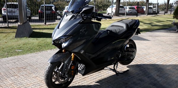 YAMAHA T-MAX XP 560D EDICIÓN 20 ANIVERSARIO -NACIONAL, ÚNICO PROPIETARIO-