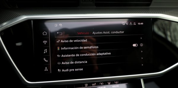 AUDI RS6 AVANT C8 NARDO GREY -ESCAPE DEPORTIVO AKRAPOVIC-