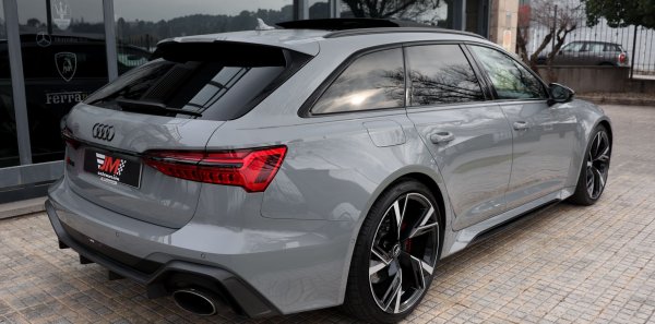 AUDI RS6 AVANT C8 NARDO GREY -ESCAPE DEPORTIVO AKRAPOVIC-