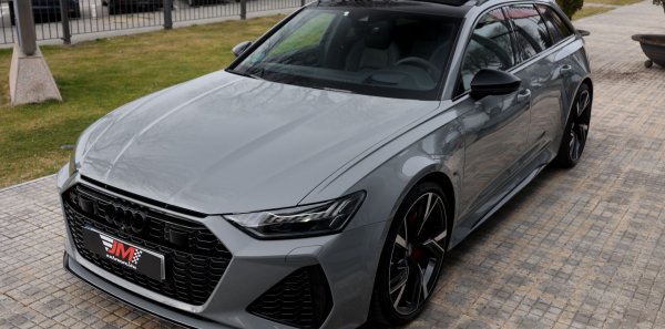 AUDI RS6 AVANT C8 NARDO GREY -ESCAPE DEPORTIVO AKRAPOVIC-