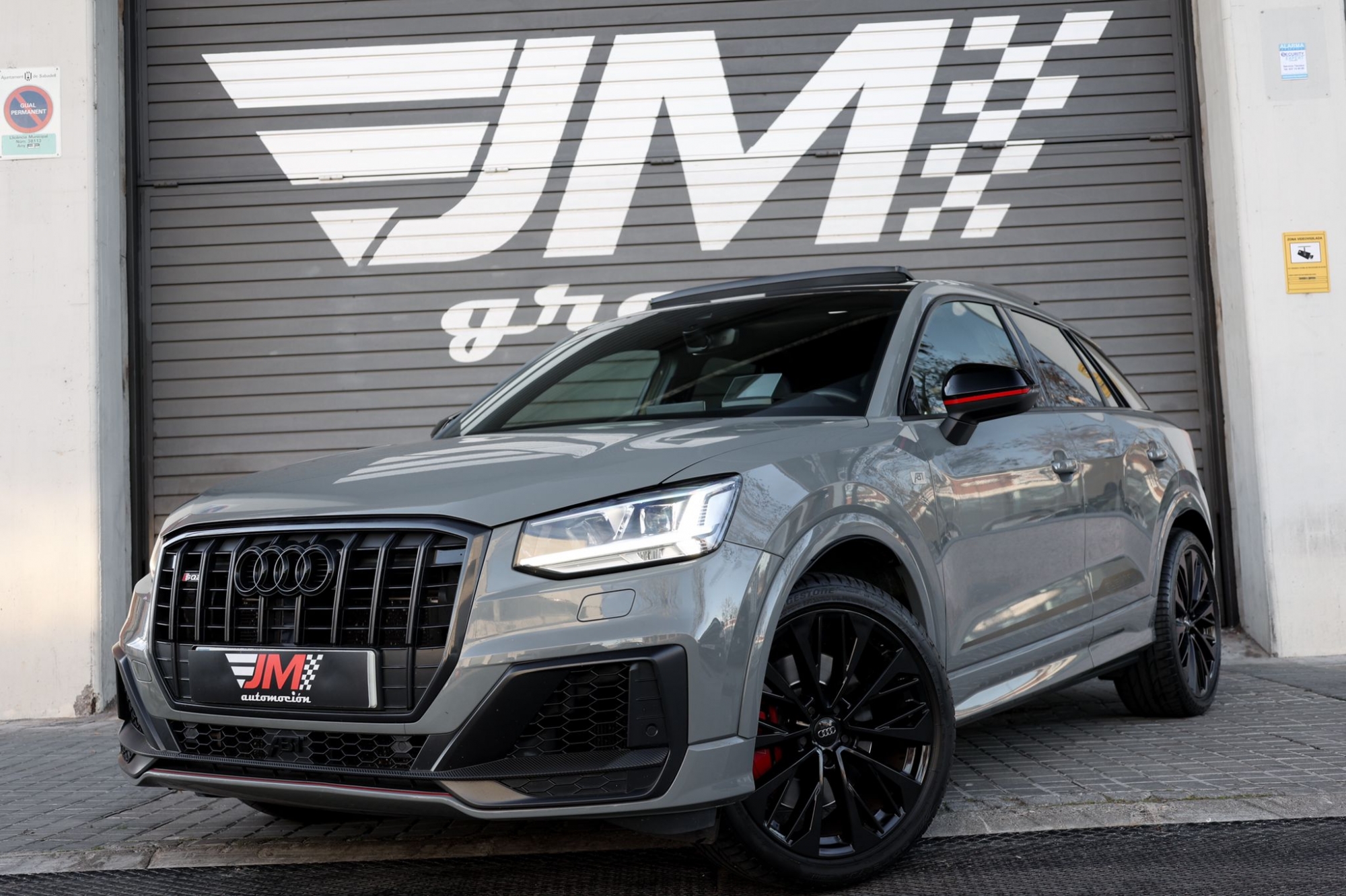 AUDI SQ2 TFSI QUATTRO -COLOR NARDO GREY-