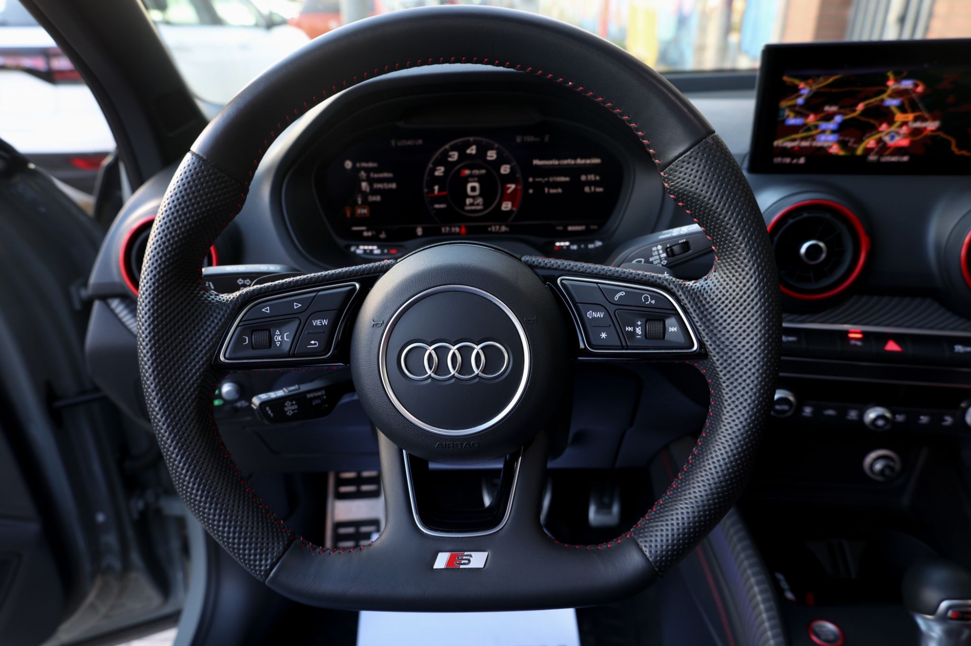 AUDI SQ2 TFSI QUATTRO -COLOR NARDO GREY-