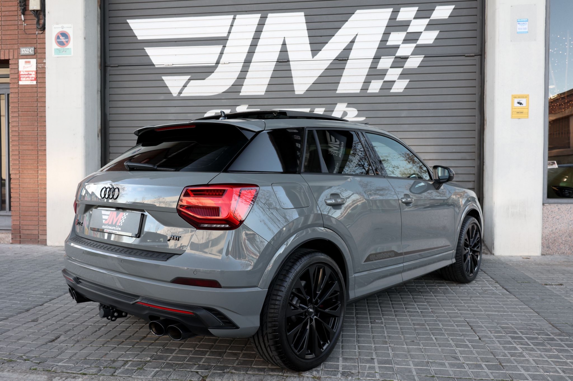 AUDI SQ2 TFSI QUATTRO -COLOR NARDO GREY-