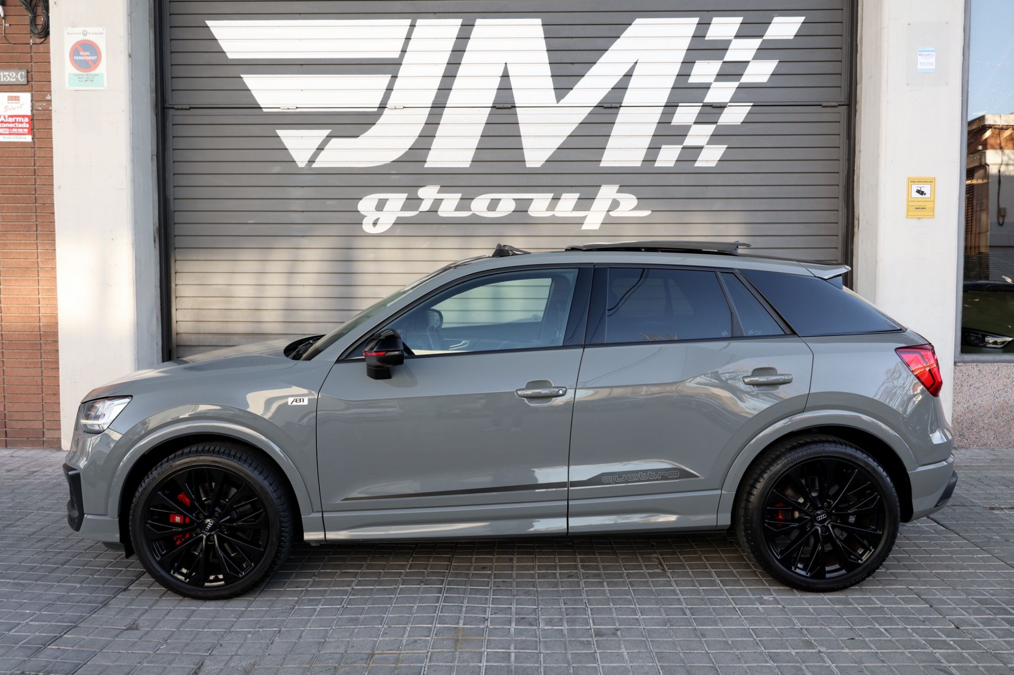 AUDI SQ2 TFSI QUATTRO -COLOR NARDO GREY-