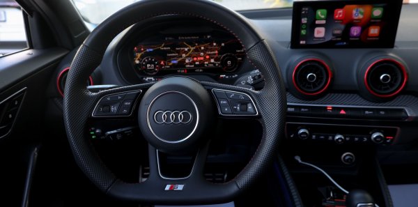 AUDI SQ2 TFSI QUATTRO -COLOR NARDO GREY-