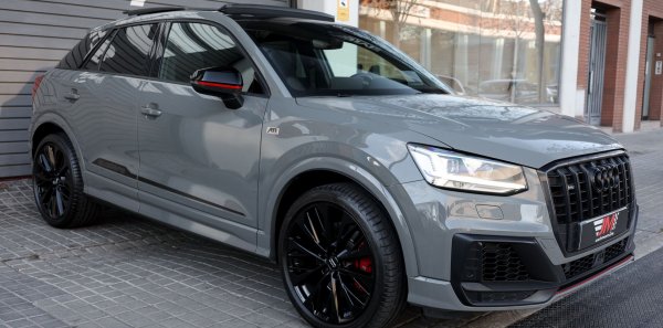 AUDI SQ2 TFSI QUATTRO -COLOR NARDO GREY-