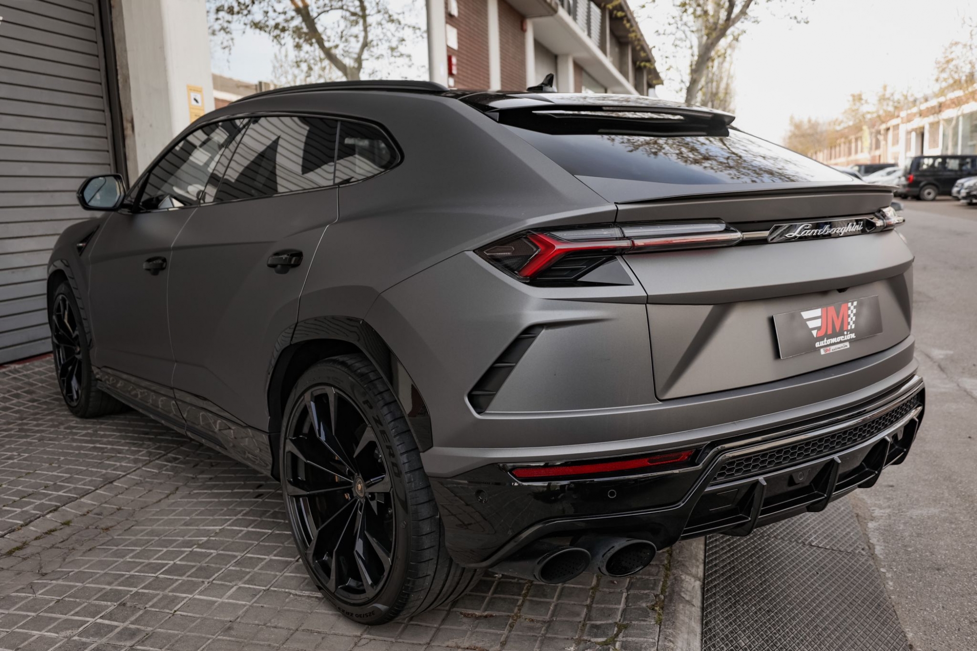 LAMBORGHINI URUS 4.0 V8 AUT. -FULL OPTIONS-