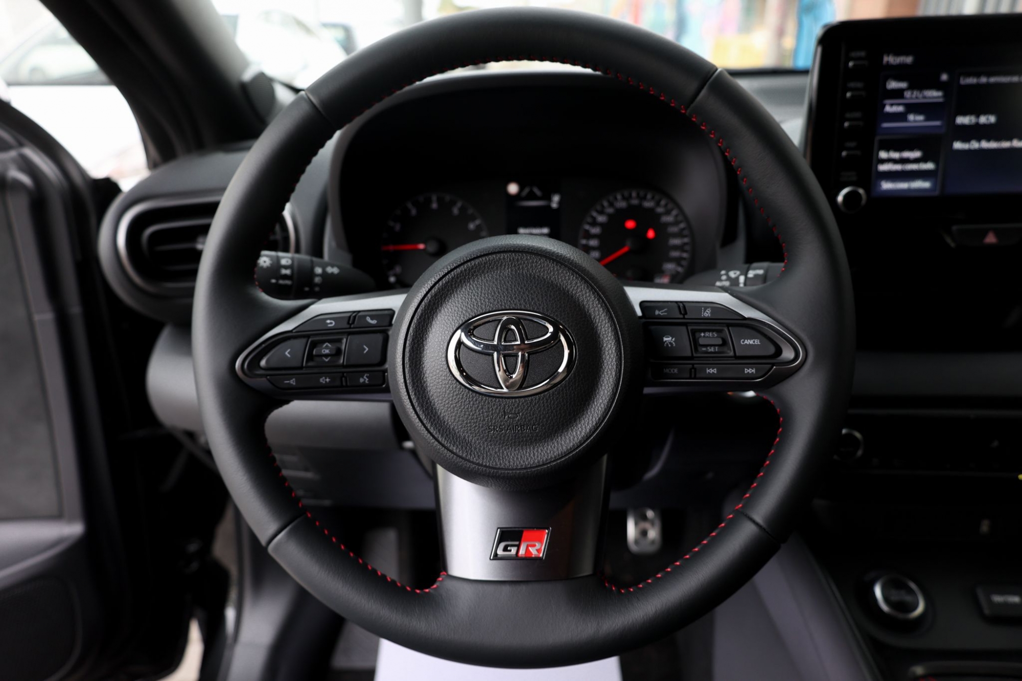 TOYOTA GR YARIS RZ CIRCUIT PACK -ESCAPES MILTEK-