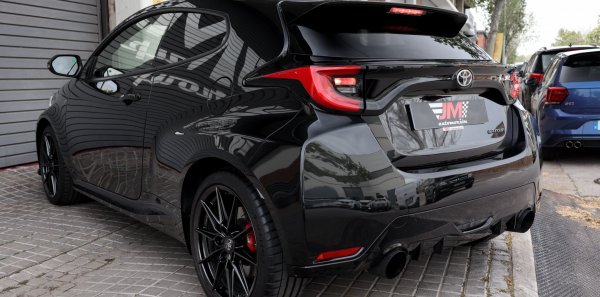 TOYOTA GR YARIS RZ CIRCUIT PACK -ESCAPES MILTEK-