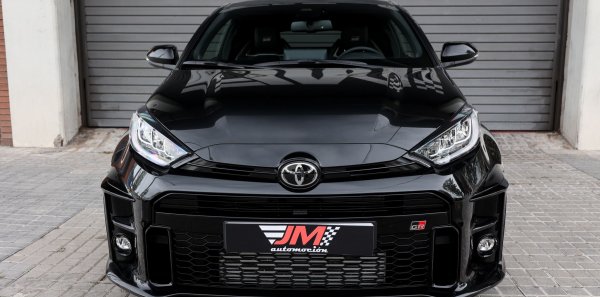 TOYOTA GR YARIS RZ CIRCUIT PACK -ESCAPES MILTEK-