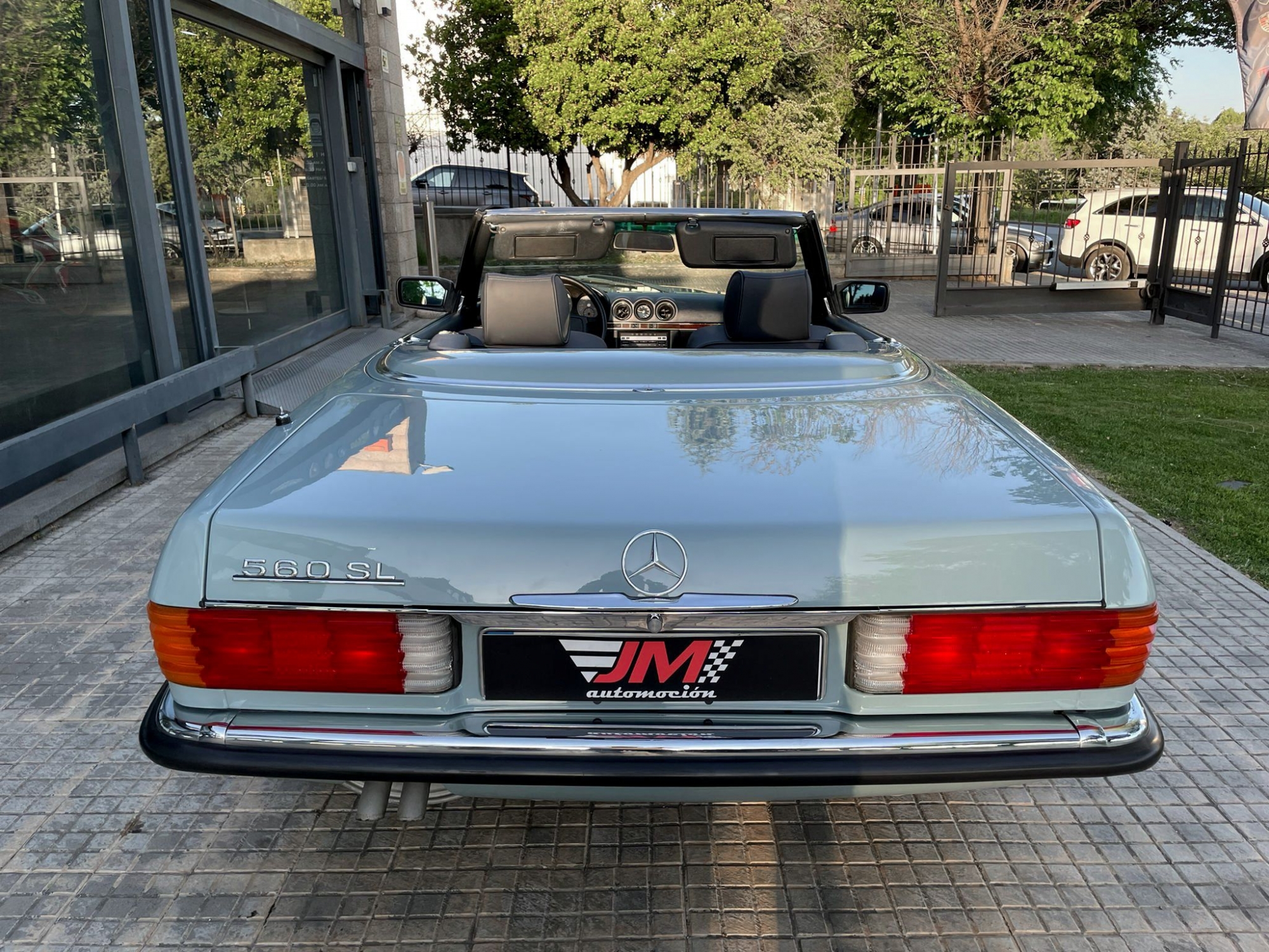 MERCEDES-BENZ 560 SL -RESTAURACIÓN COMPLETA-