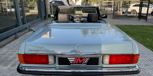 MERCEDES-BENZ 560 SL -RESTAURACIÓN COMPLETA-