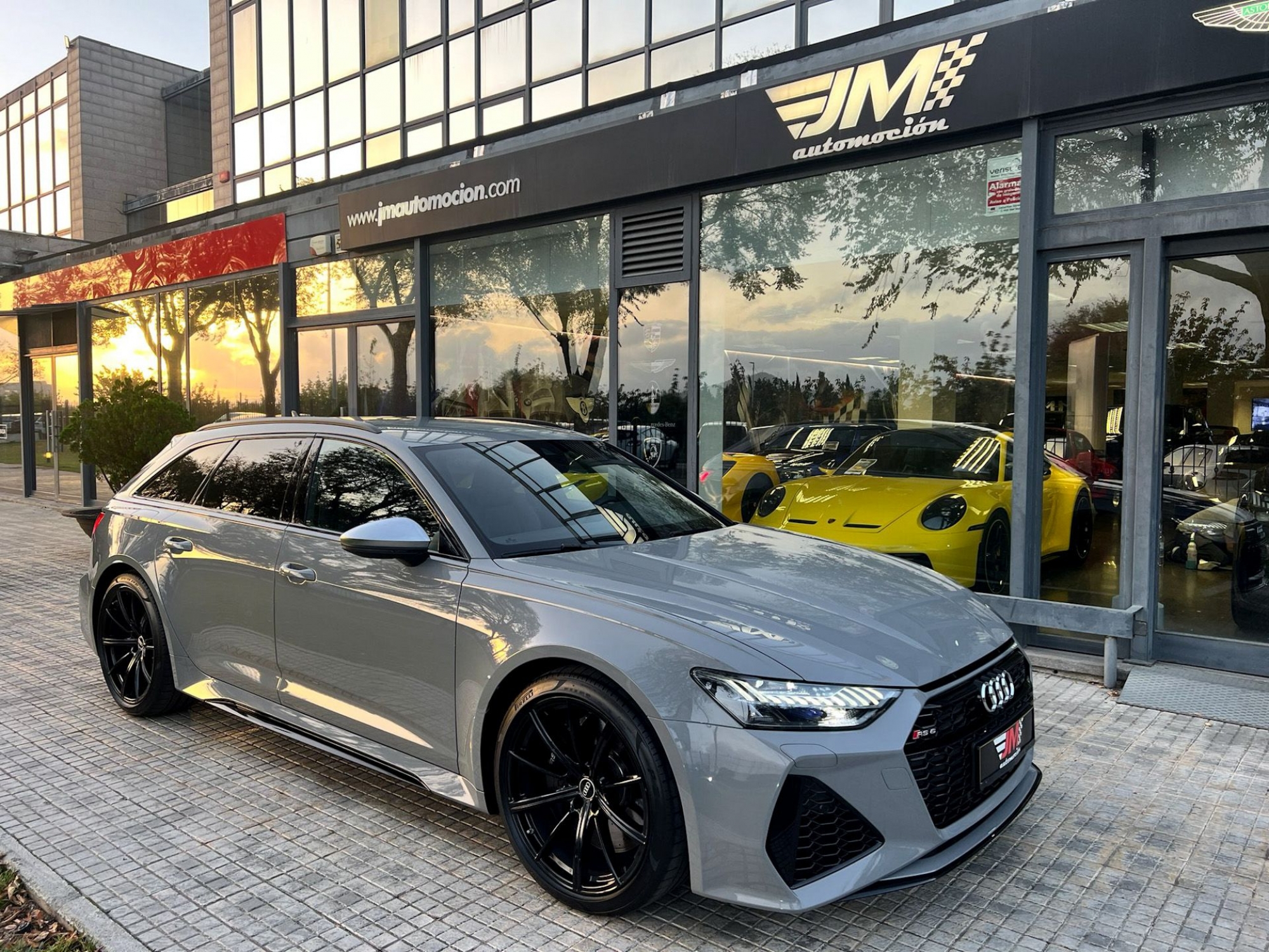 AUDI RS6 AVANT C8 COLOR NARDO GREY -IVA DEDUCIBLE-